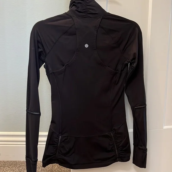 Lululemon Like New Black Half Zip Pullover - Picture 5 of 7